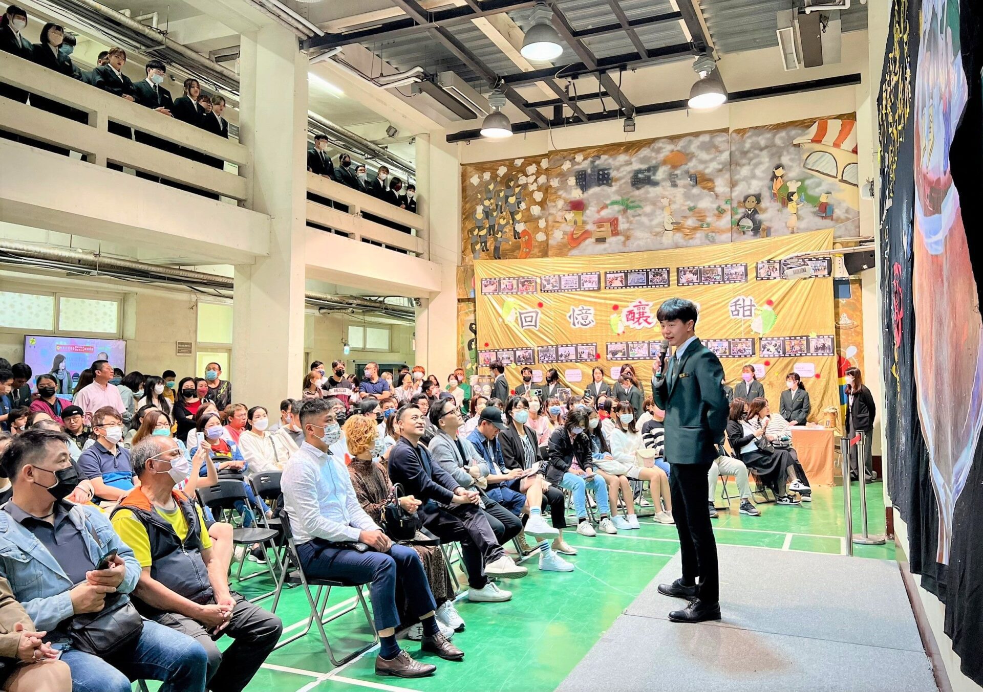 開平餐飲畢業成果展回顧三年所學 學生與家長真情告白全場動容 開平餐飲畢業成果展回顧三年所學 學生與家長真情告白全場動容
