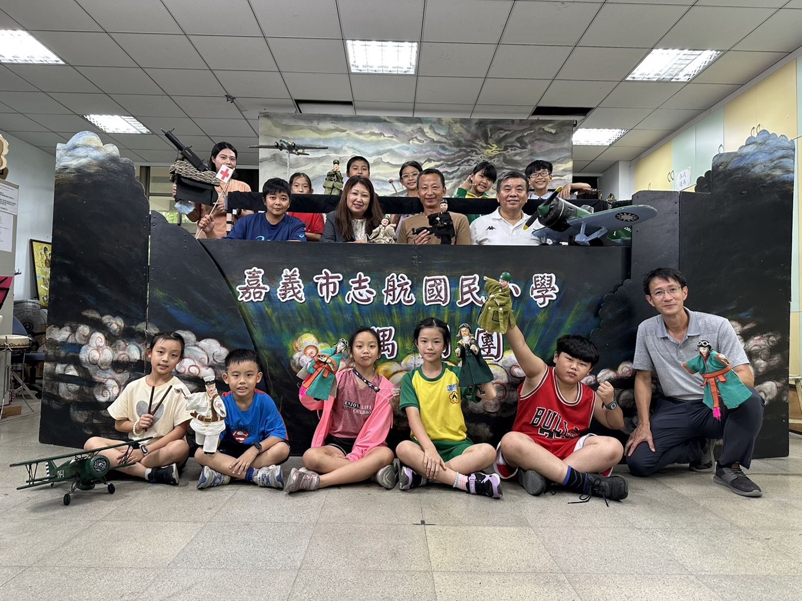 改編烈士高志航英勇抗戰史 志航國小偶劇團將登《莒光園地》 改編烈士高志航英勇抗戰史 志航國小偶劇團將登《莒光園地》