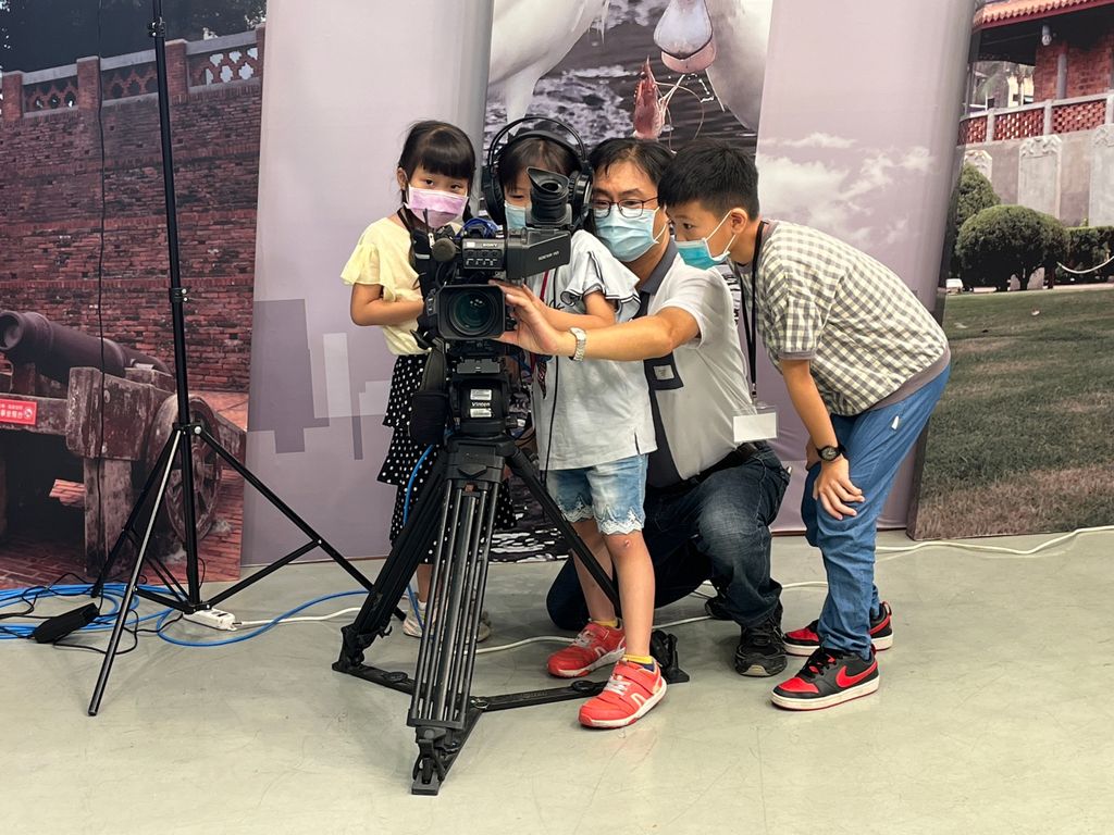 中嘉寬頻與大同國小合作 主播營展現閱讀媒體跨域成果