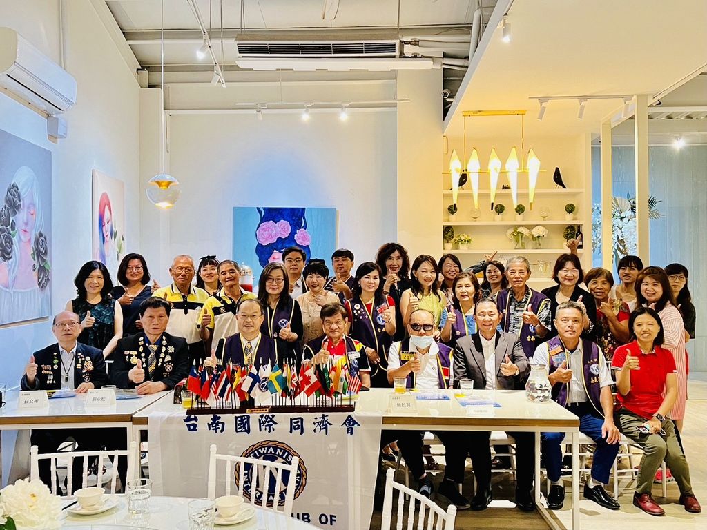 王志庸獲同濟會世界總會長獎 連任理事長將再接再厲 王志庸獲同濟會世界總會長獎 連任理事長將再接再厲