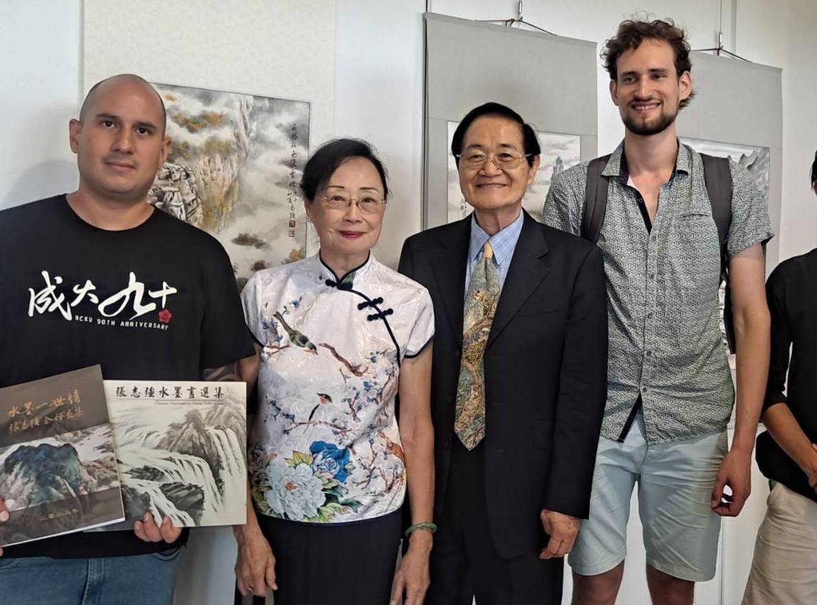 相攜半世紀水墨一世情　張志強教授金婚國畫展