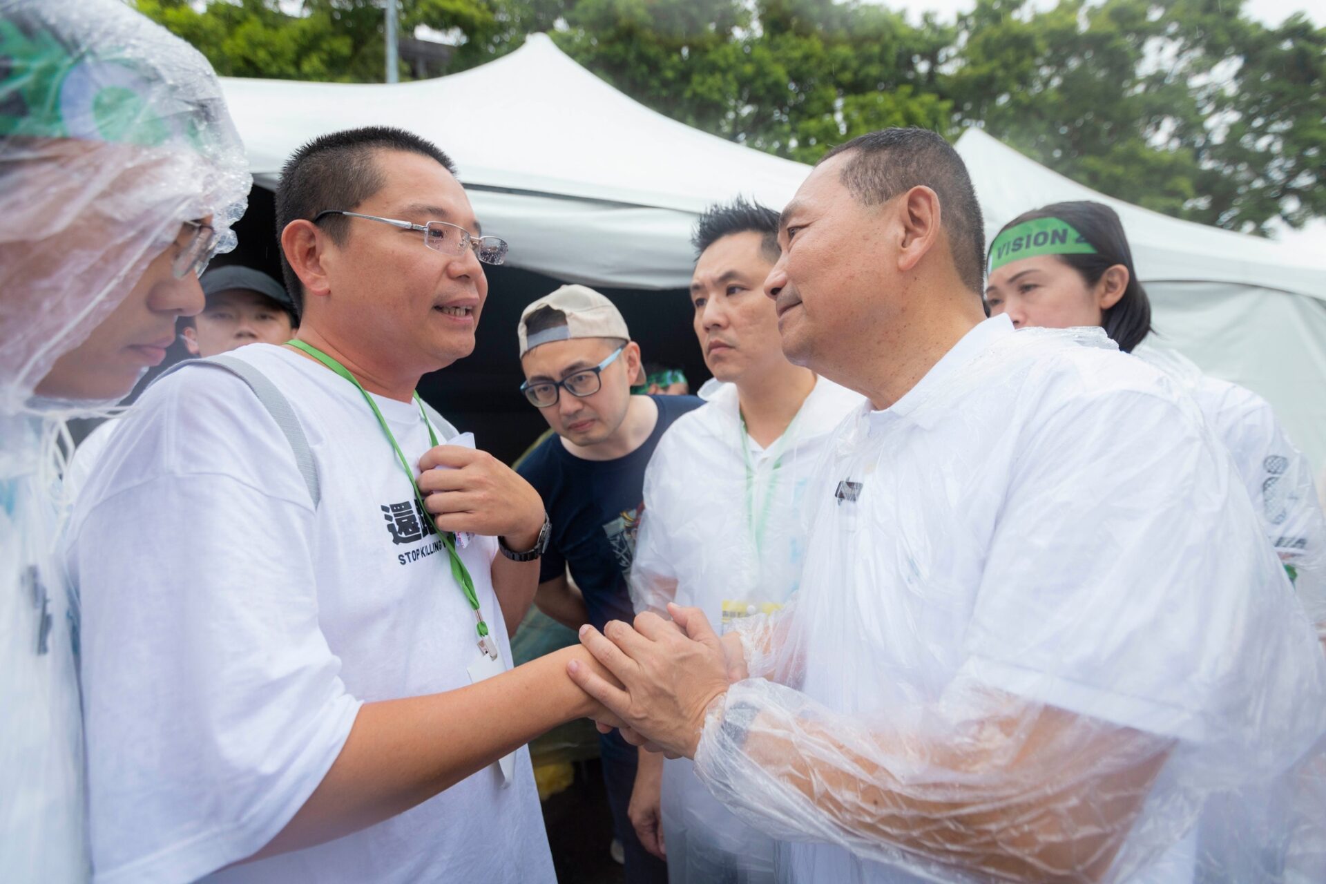 820還路於民　4位主要總統參選人全到齊　呼應民眾訴求　王國材鞠躬致歉遭噓爆　怒嗆下台