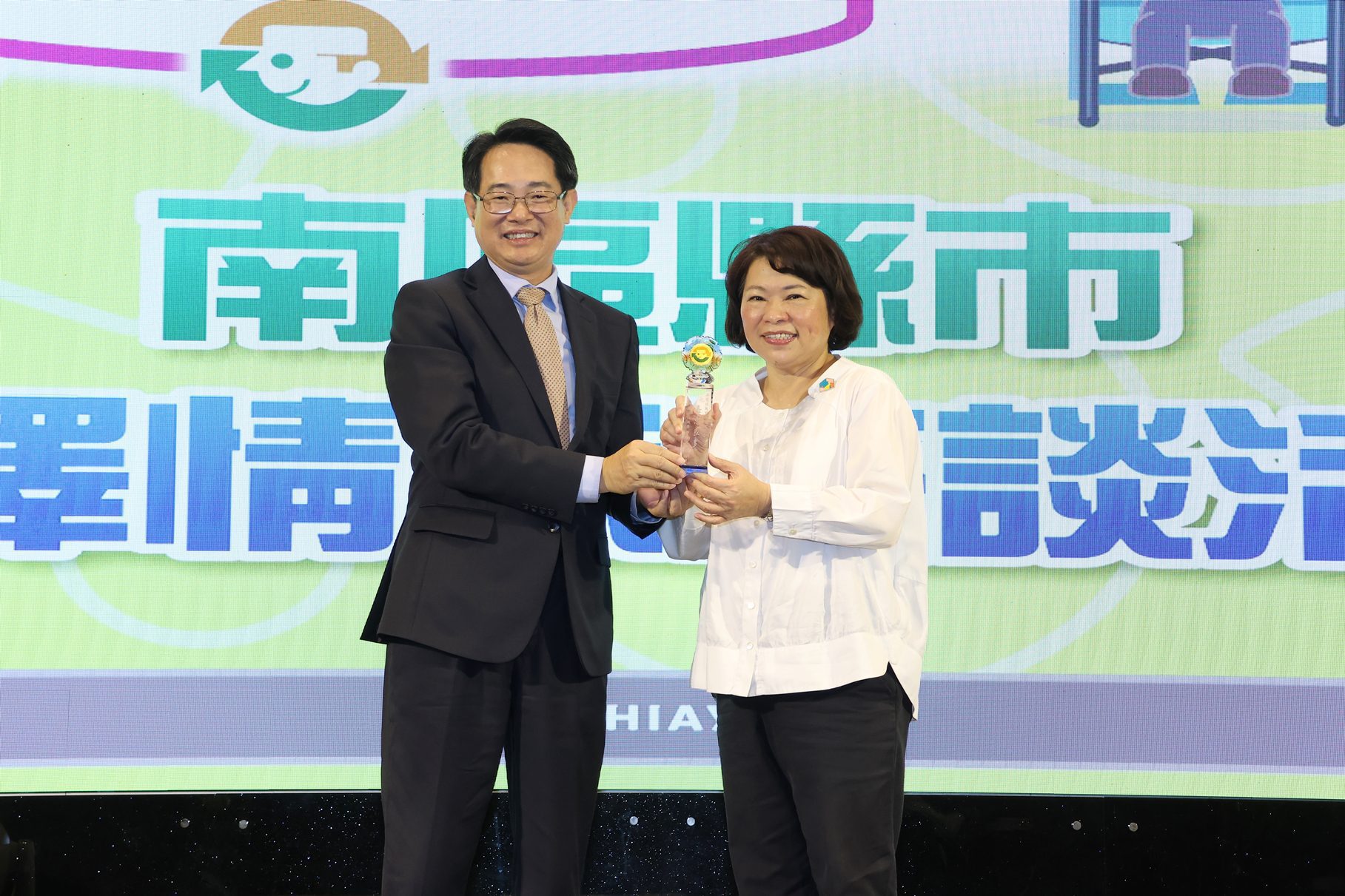 南區縣市袍澤情深座談會 黃敏惠市長感謝因公傷病退袍澤堅毅、勇敢「以生命影響生命」