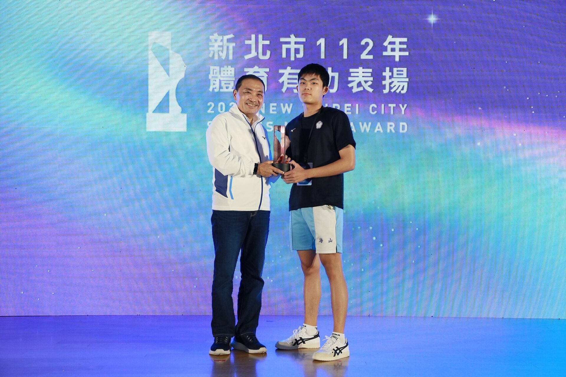 巴黎帕運小將陳柏諺 體操7金王莊佳龍獲頒新北體育有功 巴黎帕運小將陳柏諺 體操7金王莊佳龍獲頒新北體育有功