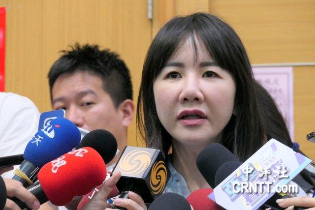 郭台銘抱怨媒體不友善 謝衣鳳:檢驗剛開始 郭台銘抱怨媒體不友善 謝衣鳳:檢驗剛開始