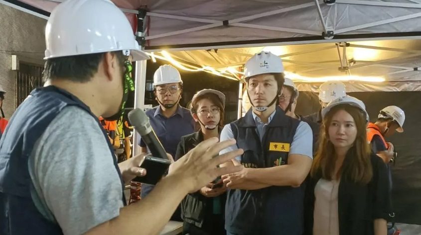 北市大直街民宅嚴重傾斜「一樓下陷不見」　蔣萬安現場指示後續處理