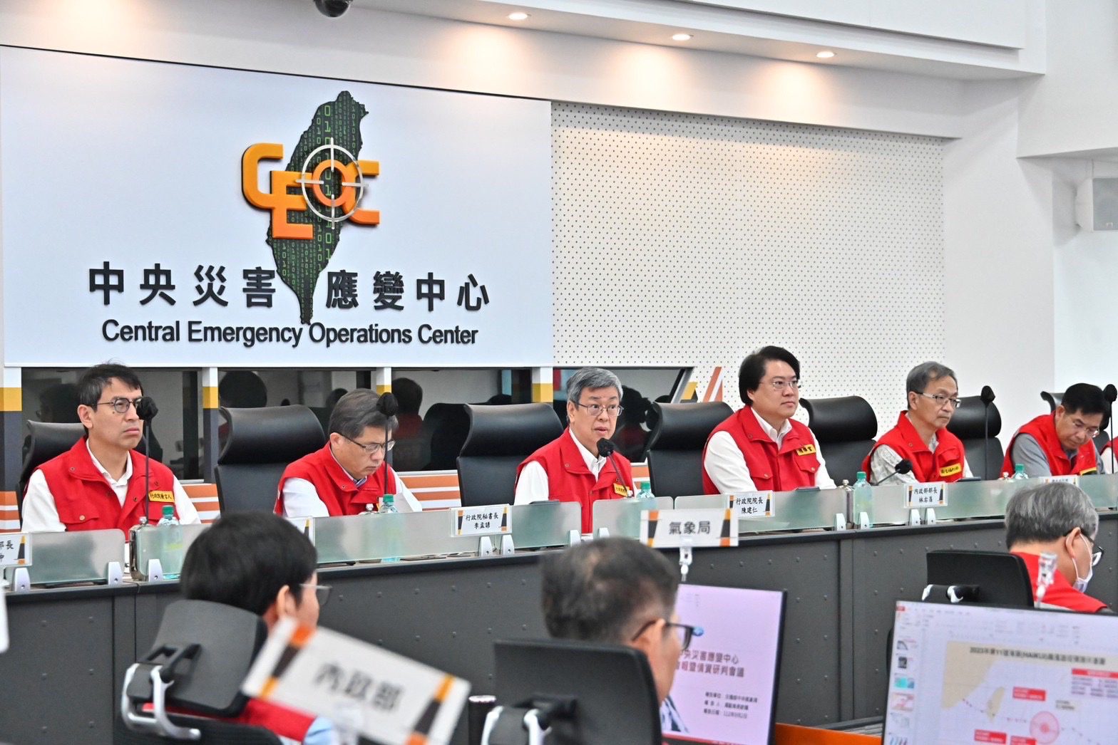 颱風海葵直撲花東 陳揆視導災變中心指示超前部署防災 颱風海葵直撲花東 陳揆視導災變中心指示超前部署防災