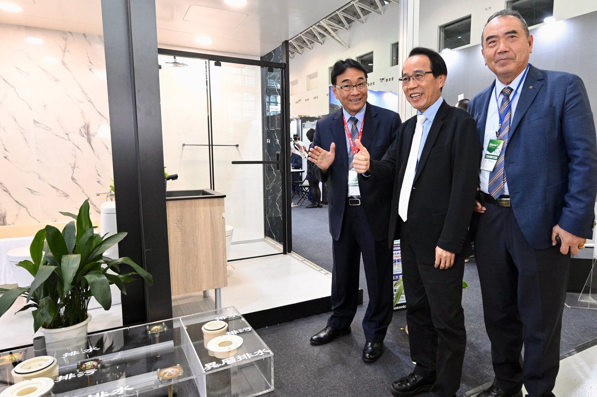 2023高雄國際建材大展登場　林欽榮：展望成為淨零建築明星城市