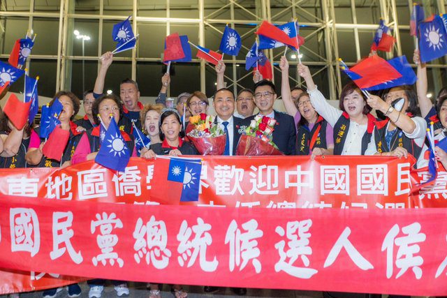 侯友宜抵紐約百人熱情接機　AIT主席羅森伯格發文歡迎