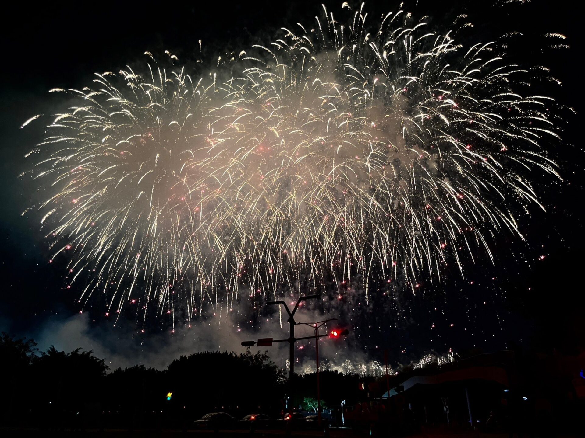 台中國慶焰火試放　睽違9年綻放中央公園