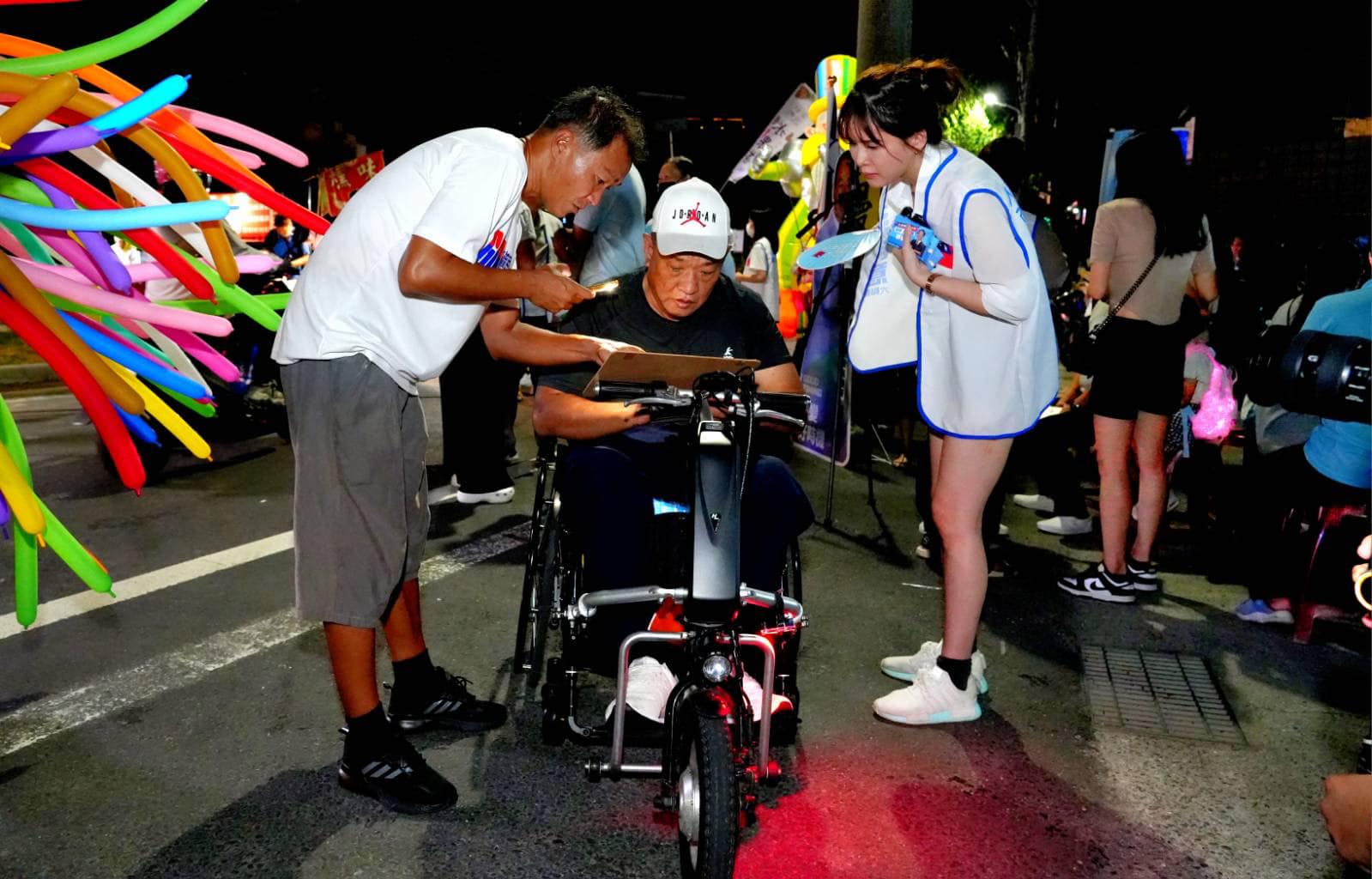 《第二波郭台銘總統連署站起跑 基隆桃園入列》 《郭台銘承諾:連署站遍地開花 星星之火可以燎原》 《第二波郭台銘總統連署站起跑 基隆桃園入列》 《郭台銘承諾:連署站遍地開花 星星之火可以燎原》