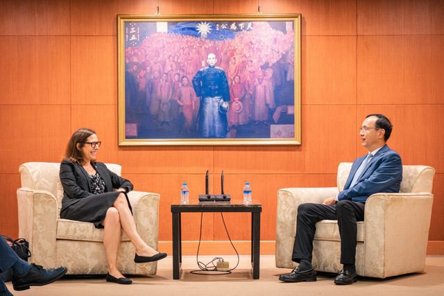 朱立倫晤AIT主席羅森柏格 交流選舉與局勢 朱立倫晤AIT主席羅森柏格 交流選舉與局勢