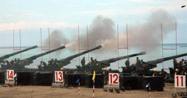 國軍宜蘭海灘實彈操演 傳砲彈誤擊「賞鯨船」!34人險命喪大海 國軍宜蘭海灘實彈操演 傳砲彈誤擊「賞鯨船」!34人險命喪大海