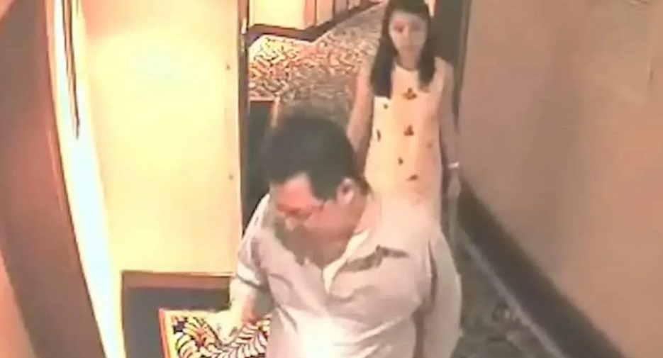 鄭文燦也出大事!?網瘋傳「帶正妹開房間」34秒外流影片 鄭文燦也出大事!?網瘋傳「帶正妹開房間」34秒外流影片