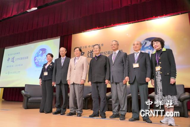 王金平：目前看來藍白合發展趨於樂觀