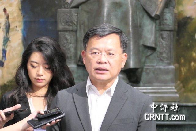 名嘴爆藍內參民調侯仍老三 國民黨怒斥虛構 強調侯友宜支持率漸入佳境保持第二 名嘴爆藍內參民調侯仍老三 國民黨怒斥虛構 強調侯友宜支持率漸入佳境保持第二