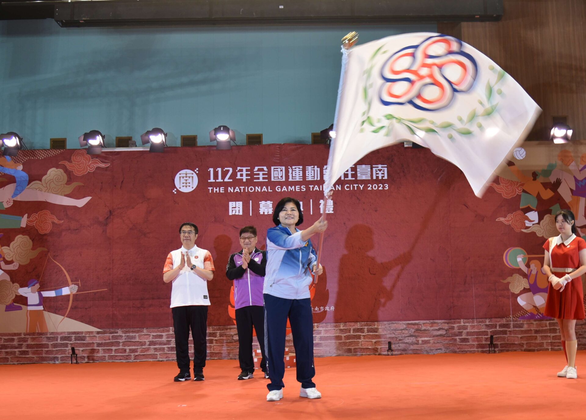 接下全運會會旗 縣長張麗善:114年雲林見 接下全運會會旗 縣長張麗善:114年雲林見