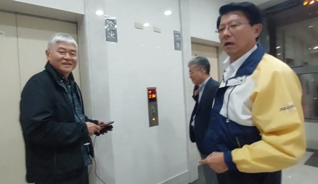 侯辦燈火通明!侯友宜副手人選11/24公布 並赴中選會正式登記參選 侯辦燈火通明!侯友宜副手人選11/24公布 並赴中選會正式登記參選