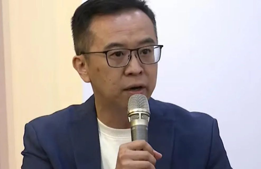 被黃珊珊點名「把盟友當敵人」!黃子哲激動:我們多麼自我克制 被黃珊珊點名「把盟友當敵人」!黃子哲激動:我們多麼自我克制