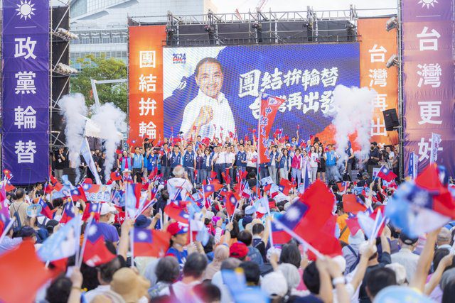 侯友宜台北大造勢　5萬人齊唱天王級音樂人製作主題曲〈晴空〉