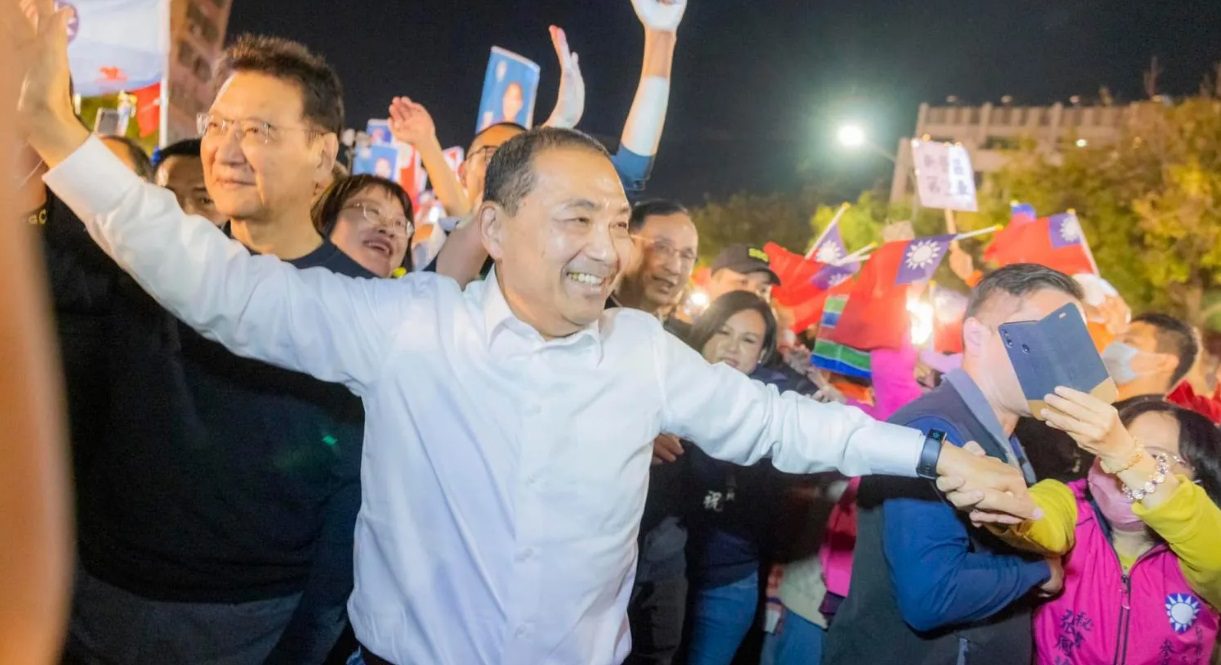 藍白合劇終後最新民調！侯友宜「驚天逆轉」遠超柯文哲　和賴清德差距僅1.8個百分點