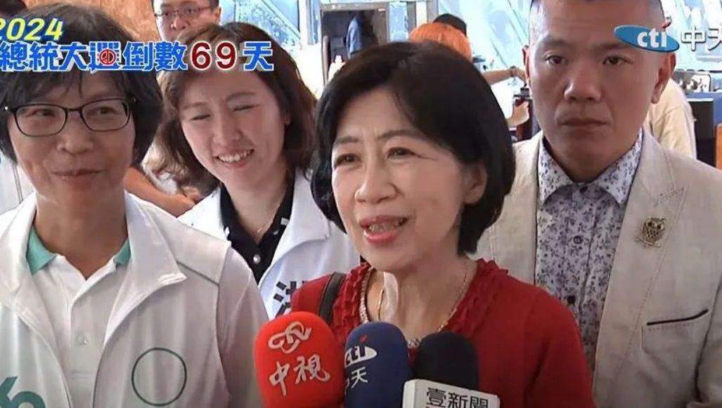 蕭旭岑半夜找不到人?陳佩琪自首:把柯文哲手機藏棉被、市話電話線拔掉 蕭旭岑半夜找不到人?陳佩琪自首:把柯文哲手機藏棉被、市話電話線拔掉