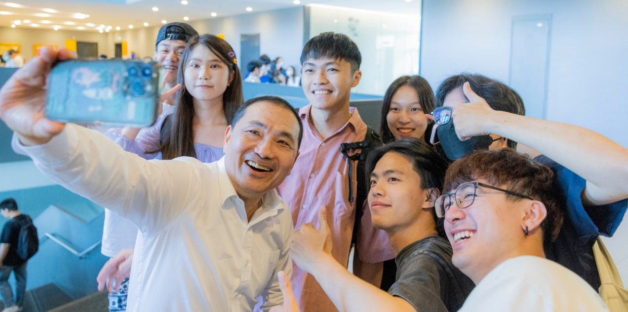 承諾處理108課綱！侯友宜轟民進黨帶頭出征國文老師「士大夫之無恥是謂國恥」