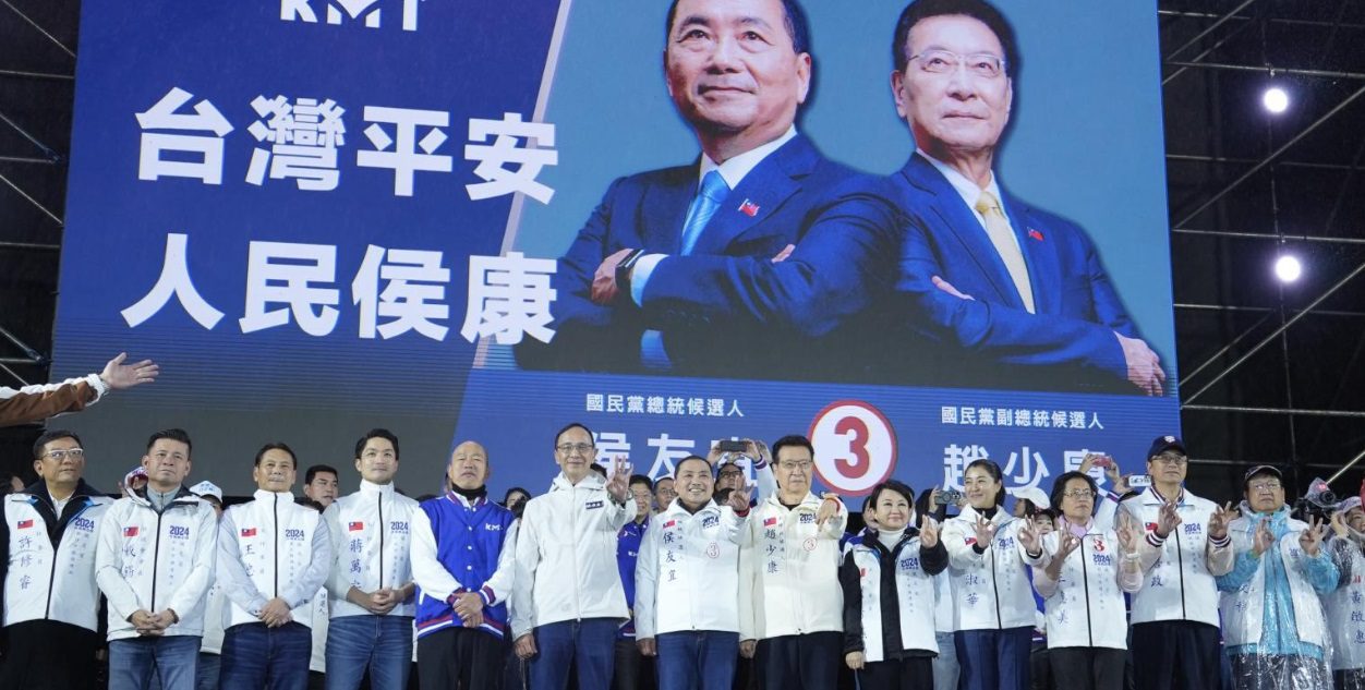 凱道大造勢8萬人不畏風雨力挺　侯友宜：做人民的總統，為下一代拚安定繁榮