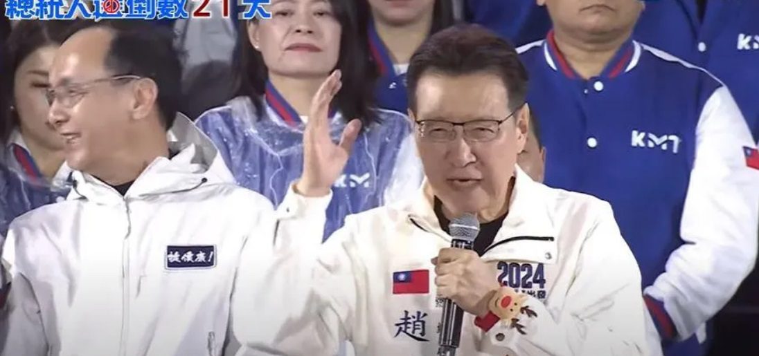 「侯友宜是我老大,他會是中華民國未來最好的總統」!趙少康上台猛轟:民進黨把台灣搞的一蹋糊塗 「侯友宜是我老大,他會是中華民國未來最好的總統」!趙少康上台猛轟:民進黨把台灣搞的一蹋糊塗