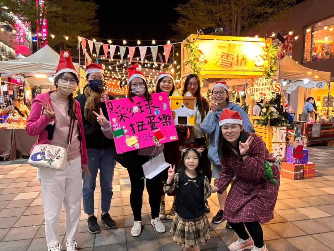 耶誕平安夜新北50間教會　市民廣場引領千人詩班報佳音