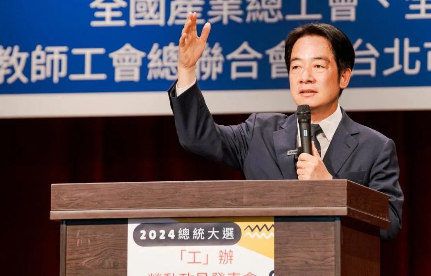 綠諷侯「找保母」 學者狂酸:賴清德被「雙保母」嚴加看管 綠諷侯「找保母」 學者狂酸:賴清德被「雙保母」嚴加看管