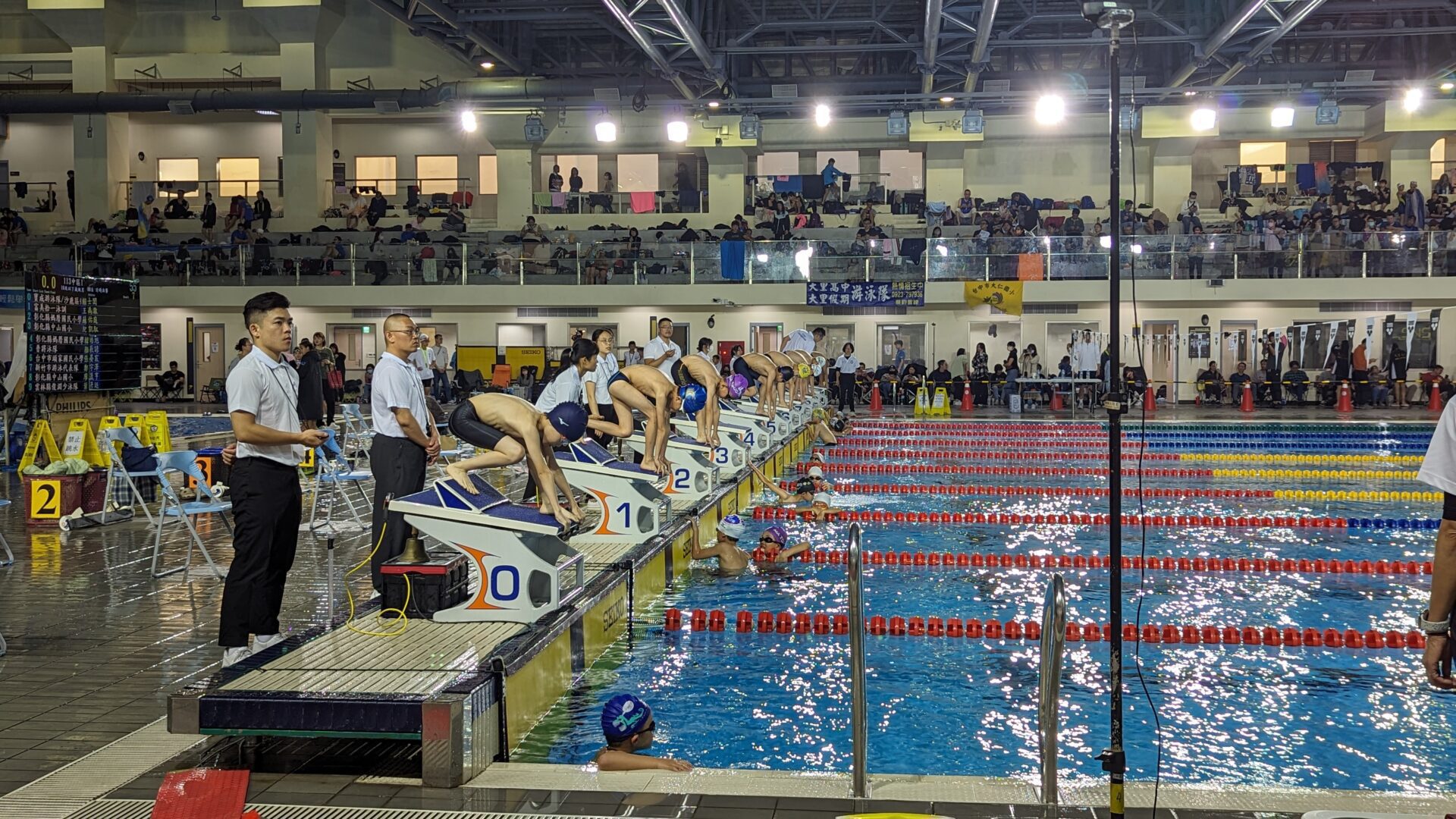全國中區游泳錦標賽登場　逾千名水中蛟龍齊聚台中