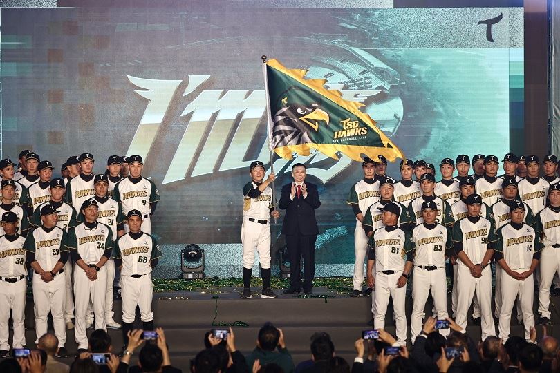 台鋼雄鷹成軍！陳其邁期許新球季旗開得勝　共同打造高雄運動新格局