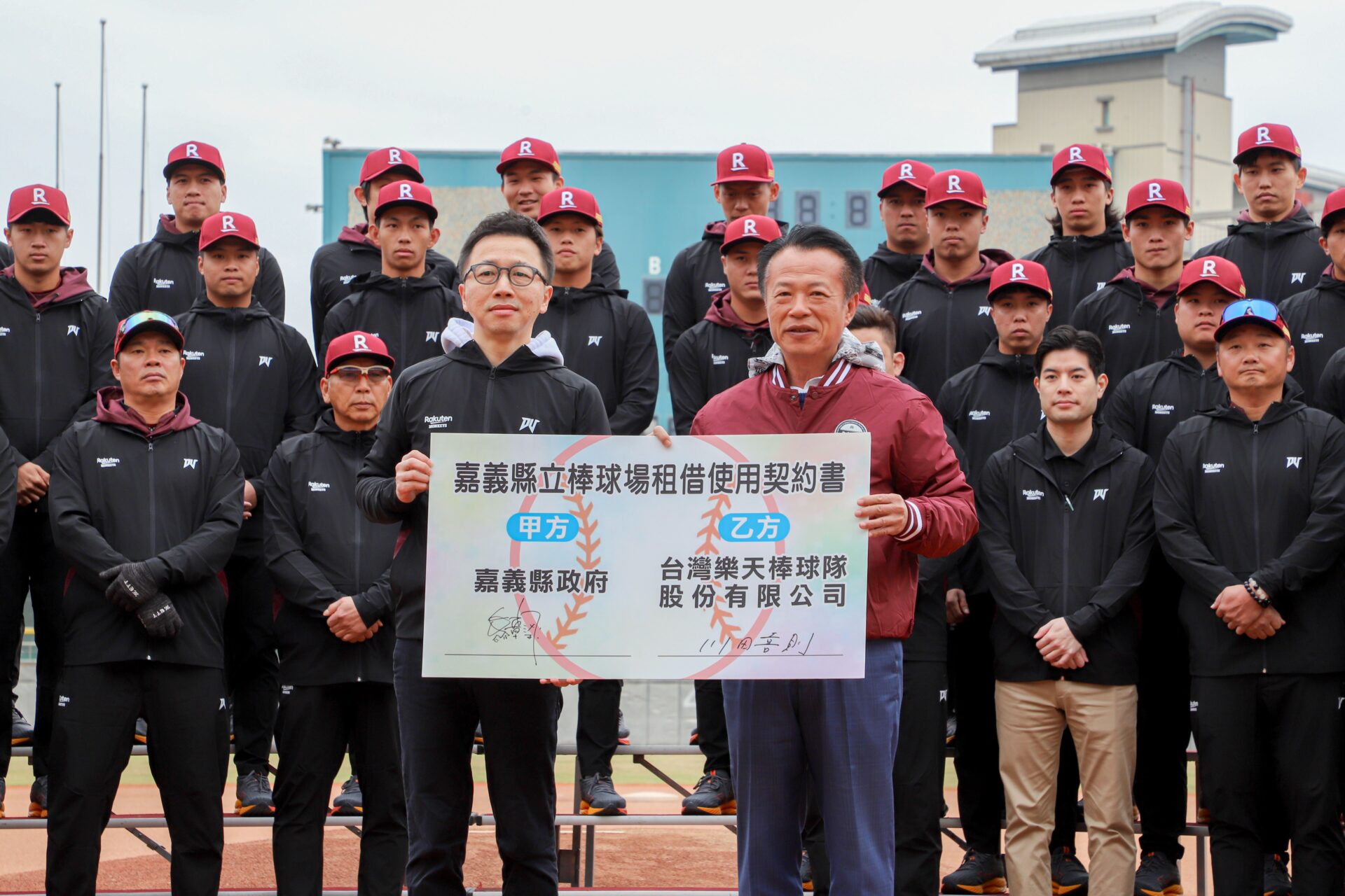 樂天桃猿春訓在嘉啟動　翁章梁見證「突破」新力量