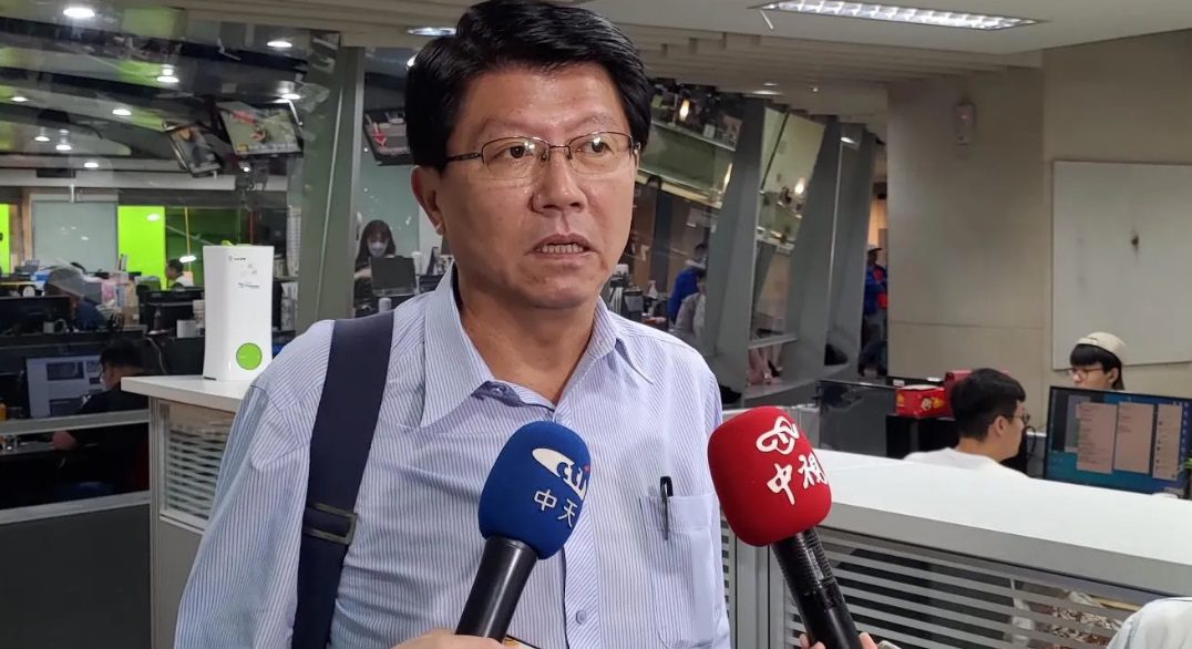 賴清德被影射有私生子嗆「帶來驗DNA」　謝龍介提醒：小心紙包不住火