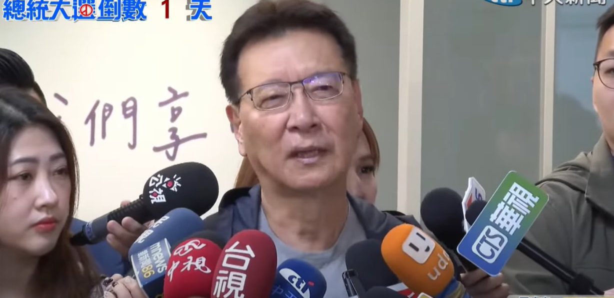 趙少康:柯文哲「東騙一點、西騙一點」 年輕人是他的禁臠嗎? 趙少康:柯文哲「東騙一點、西騙一點」 年輕人是他的禁臠嗎?