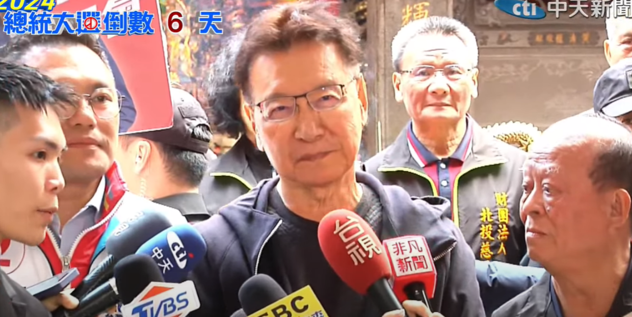 柯文哲稱韓國瑜私底下不是講他空氣槍 趙少康:騙他、安慰他 柯文哲稱韓國瑜私底下不是講他空氣槍 趙少康:騙他、安慰他