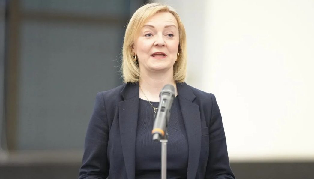 前英國首相遭爆遊說軍售大陸 前大使轟:找「騙子」來的人該負責 前英國首相遭爆遊說軍售大陸 前大使轟:找「騙子」來的人該負責