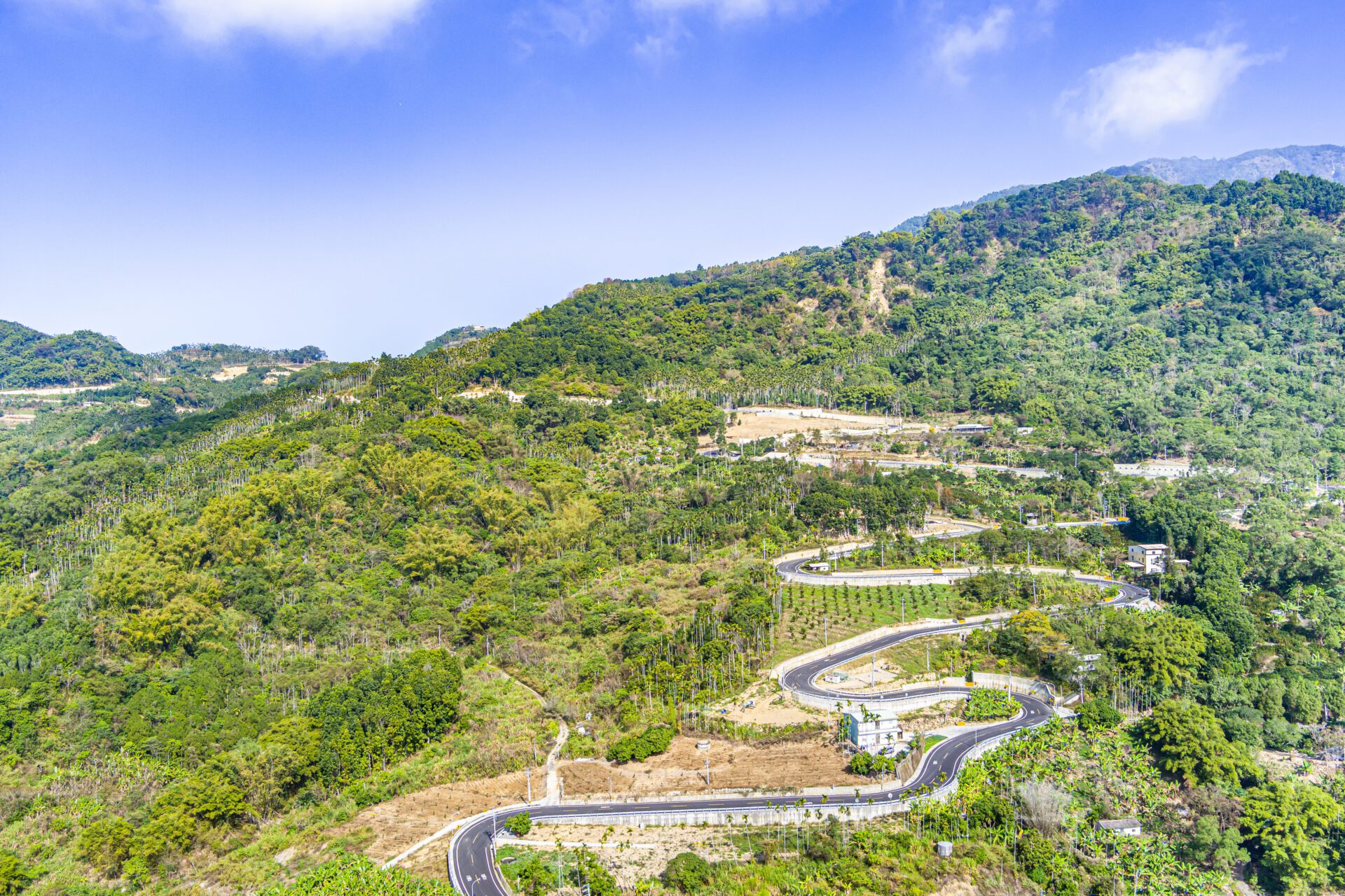 打通最後一哩路！中寮環鄉公路通車　助農產運輸與觀光發展