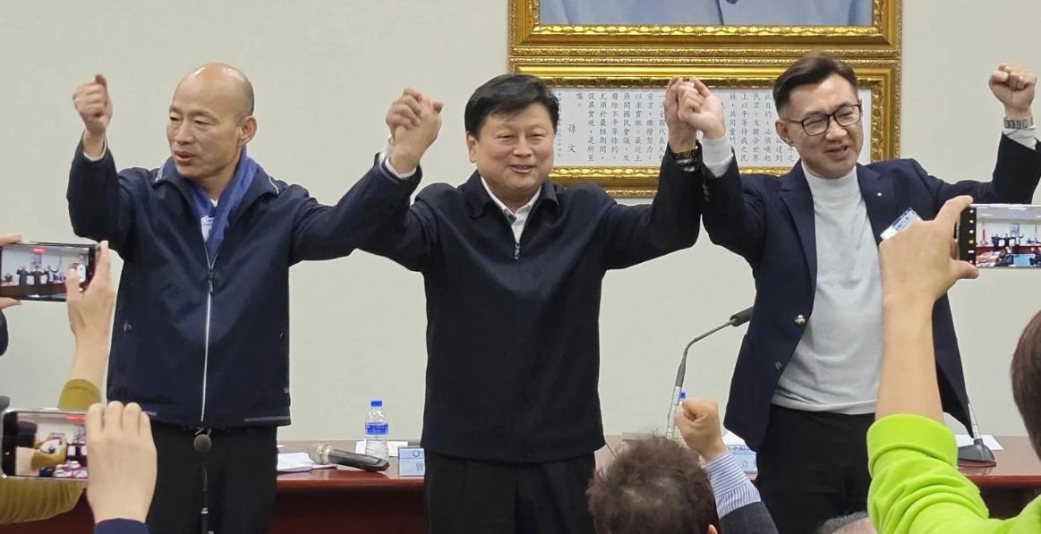 爭立院龍頭國民黨大團結!韓國瑜秀合照:團結一心、並肩同行 爭立院龍頭國民黨大團結!韓國瑜秀合照:團結一心、並肩同行