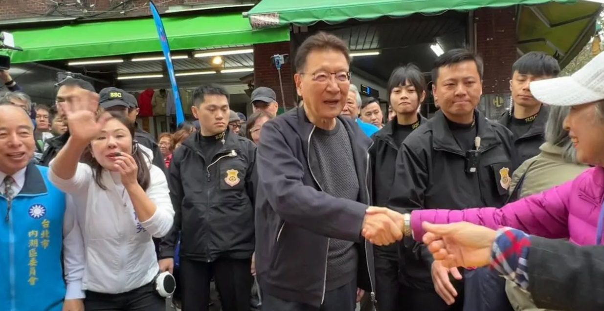 50天參選副總統驚奇之旅結束! 趙少康感性發千字文吐心聲 網淚崩 50天參選副總統驚奇之旅結束! 趙少康感性發千字文吐心聲 網淚崩