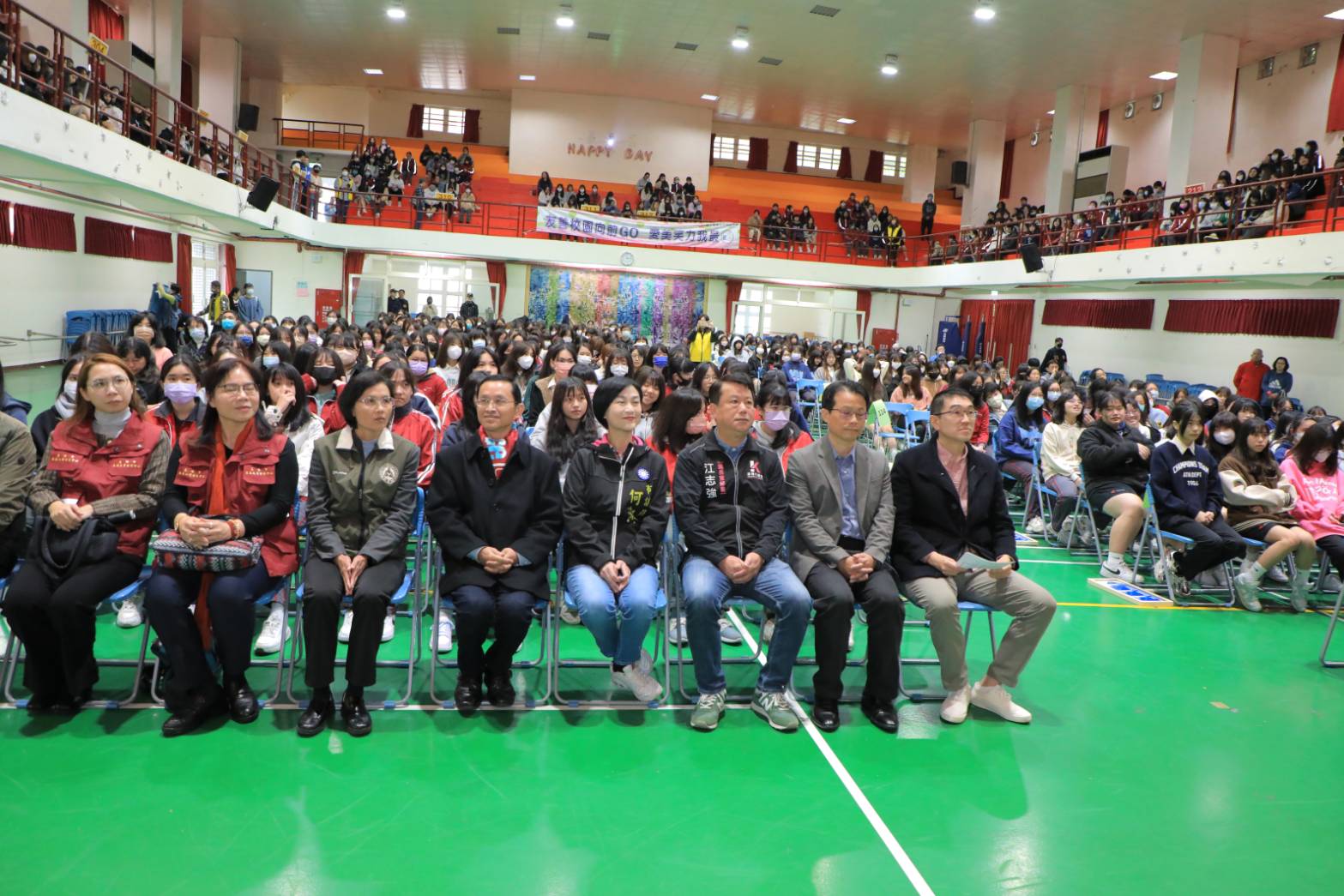 基隆市長謝國樑率市府教育處、警察局及衛生局同仁，前往國立基隆女中參與友善校園系列活動。(圖/基隆市政府提供)