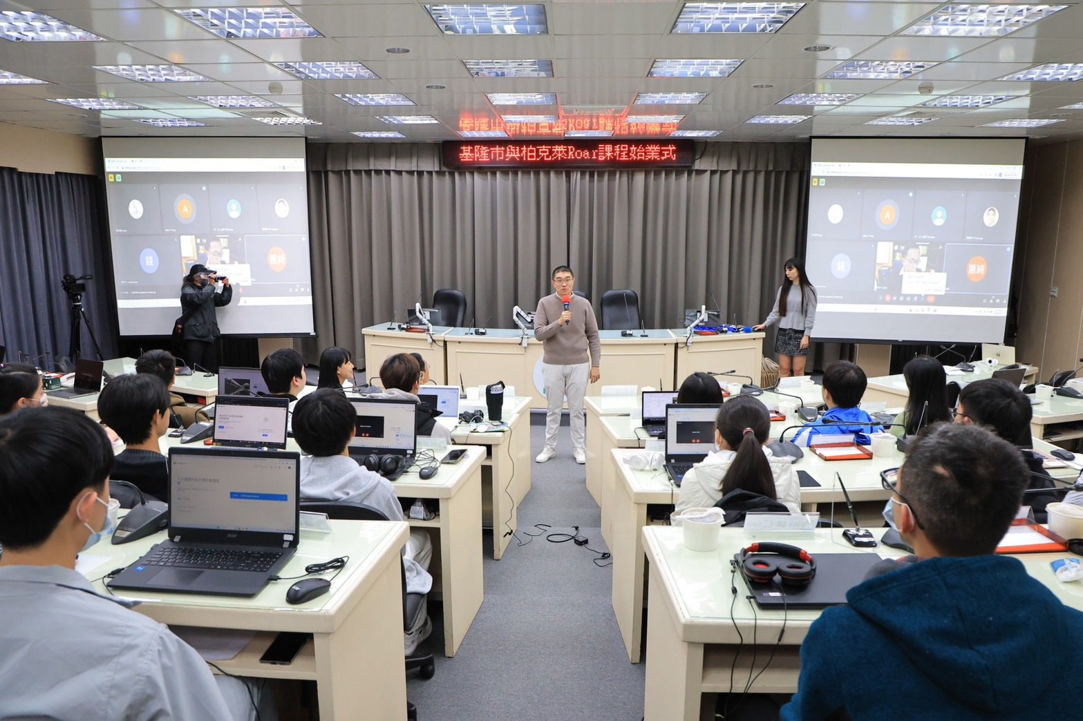 「謝班長(謝國樑)」期勉入選學員把握難得的學習機會。(圖/基隆市政府提供)