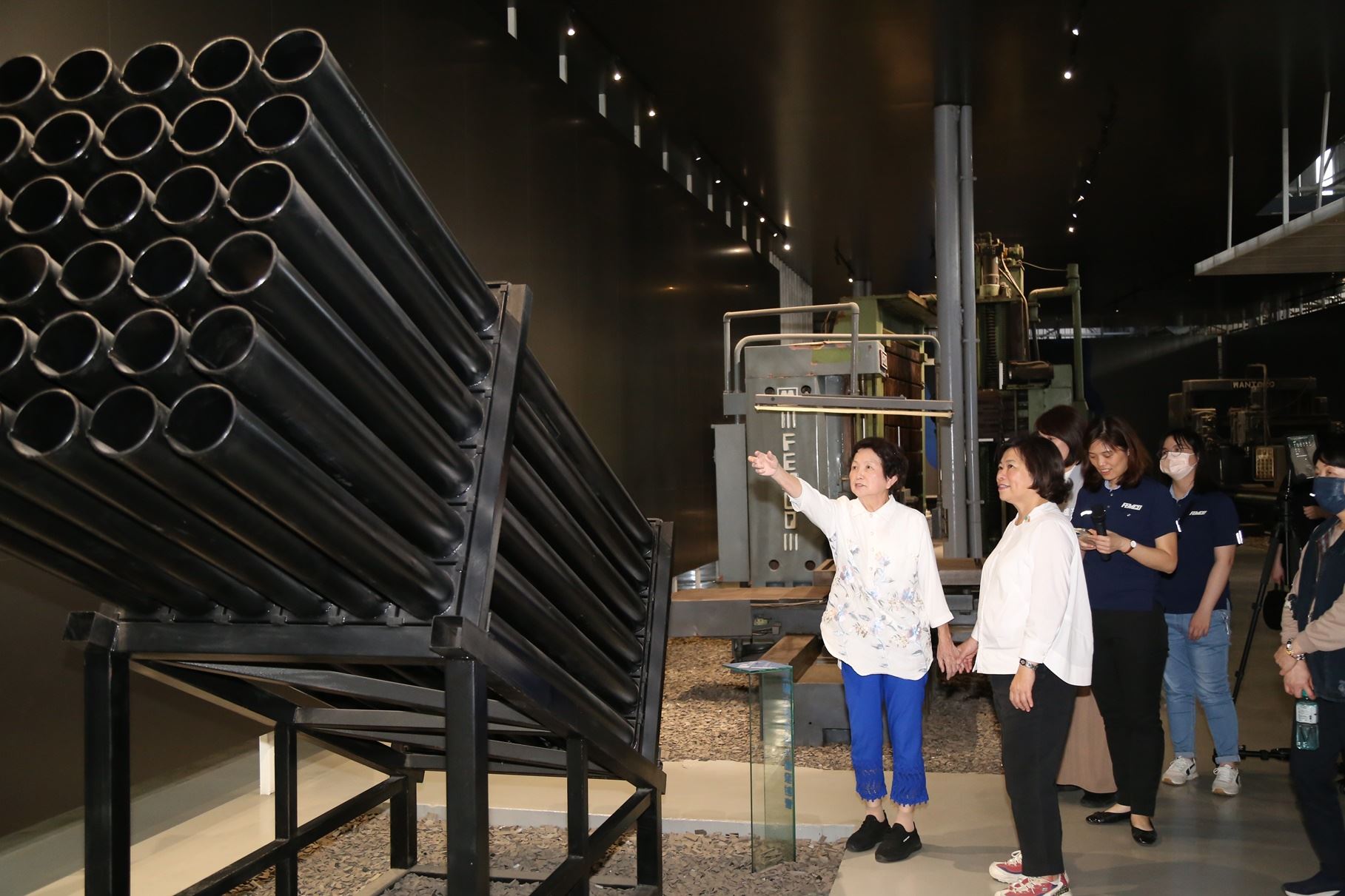 參訪台灣機械業巨擘　黃敏惠：城市治理借鏡遠東機械的企業創意
