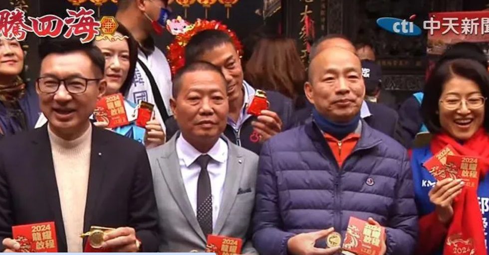 韓國瑜江啟臣大年初一合體 豐原慈濟宮參拜祈福 韓國瑜江啟臣大年初一合體 豐原慈濟宮參拜祈福