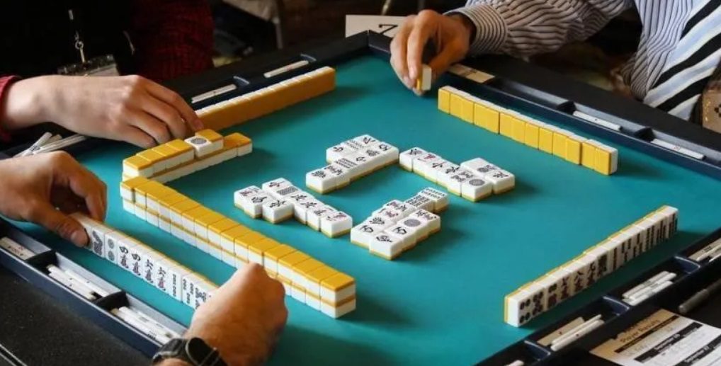 過年打麻將要開心！不要不信邪這些牌桌禁忌　誤觸會衰運纏身輸到脫褲