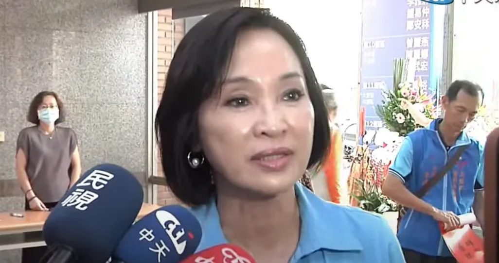 綠轟韓國瑜首日沒上班 柯志恩反嗆:蔡英文當選總統15天沒露面 綠轟韓國瑜首日沒上班 柯志恩反嗆:蔡英文當選總統15天沒露面