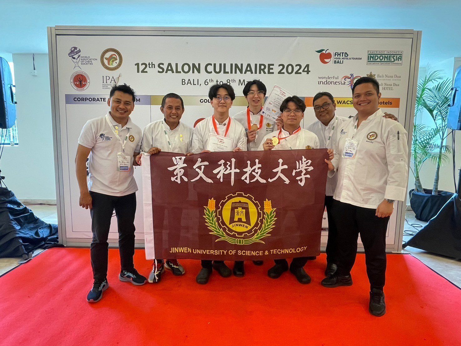 第12屆峇里島國際沙龍廚藝競賽　景文科大餐飲系表現優異　榮獲最佳青年廚師大獎、全場最高分及3金2銅1佳作