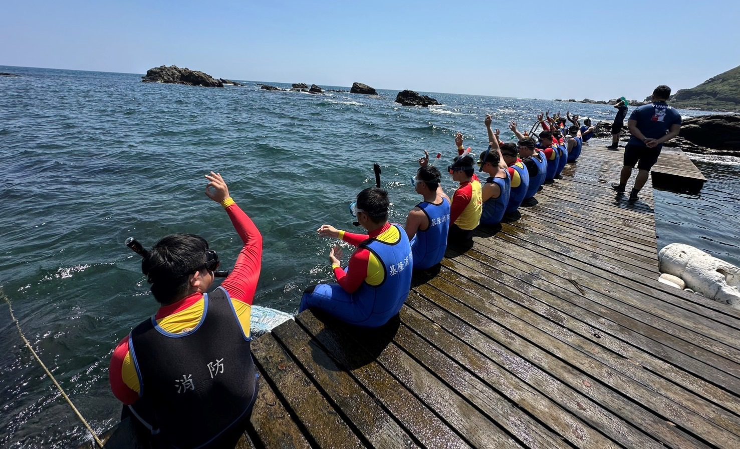 基隆消防局潛水救援隊訓練　培訓15位潛水英雄提升水域救援能力