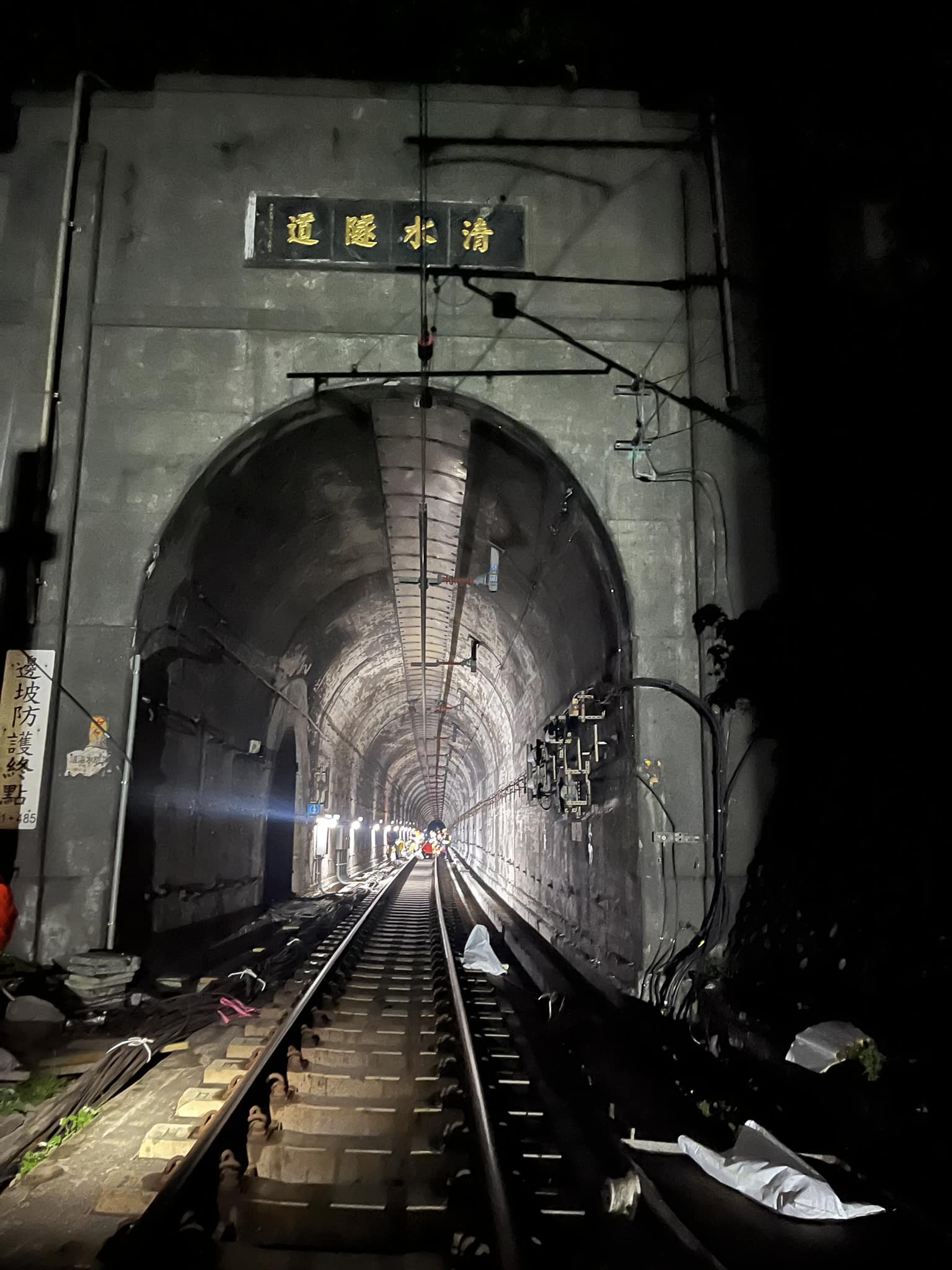 太魯閣號慘劇3年　家屬重返清水隧道又尋獲11名罹難者遺骸